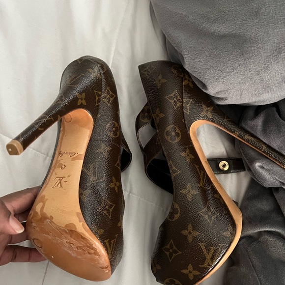 LOUIS VUITTON Ritual Fetish Mary Jane Peep-Toe Platform LV Monogram Heels 10/41 - Picture 3 of 7